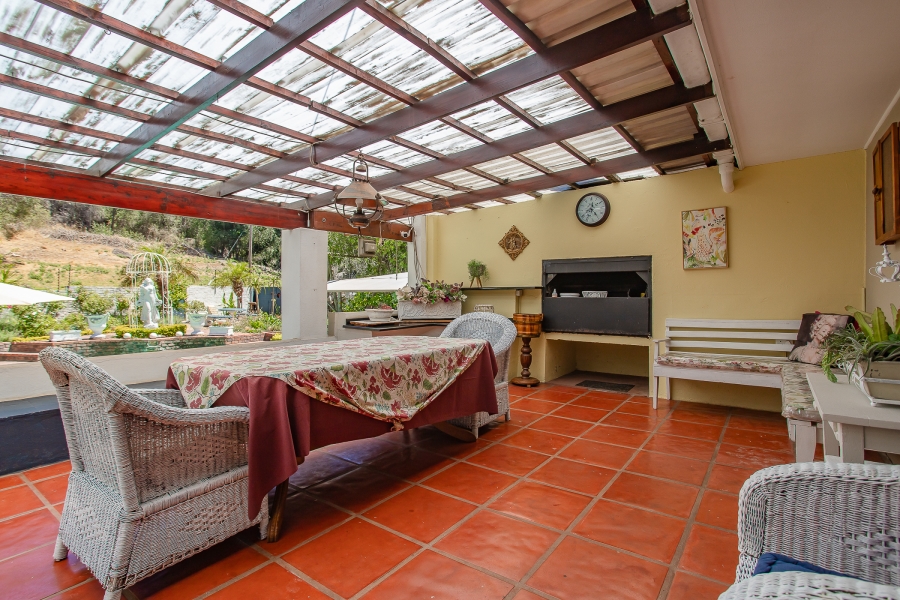 To Let 6 Bedroom Property for Rent in Groenvlei Western Cape